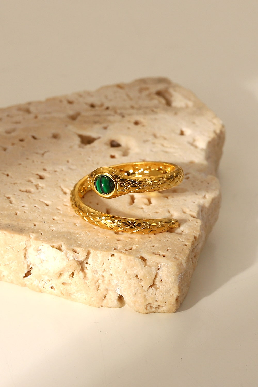 Snake Malachite Snake-Shaped Bypass Ring